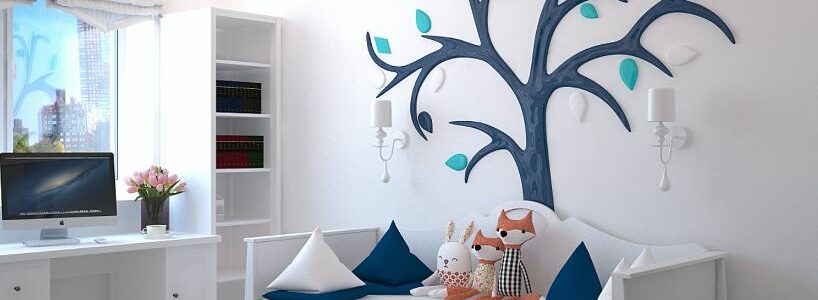 chambre enfant avec papier peint